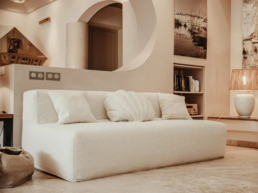 La laine bouclée : l’alliée cocooning du design contemporain