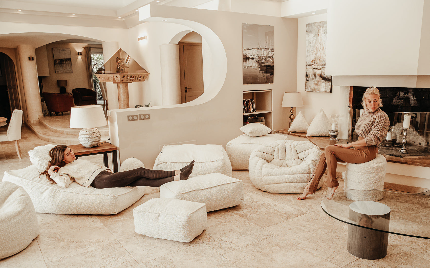 High-end interior furniture – Sofas, poufs, and designer cushions – MXHOME
