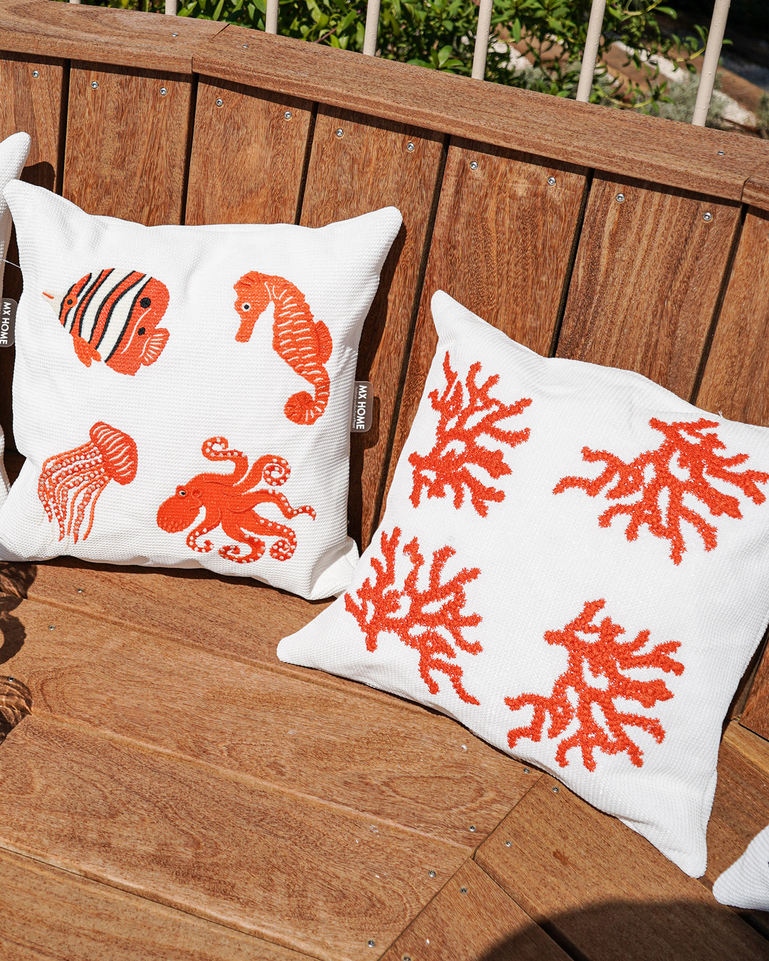 Coussin - Broderies poissons oranges - MXHOME