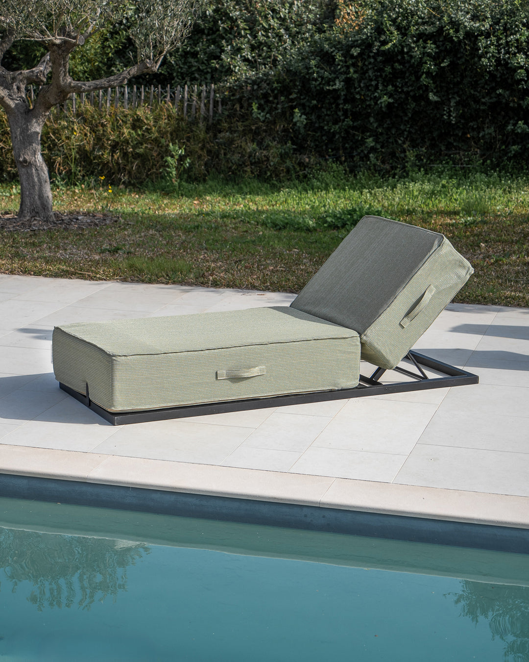 Lit bain de soleil - Structure complète réglable beige ou noir - Vert raphia - MXHOME