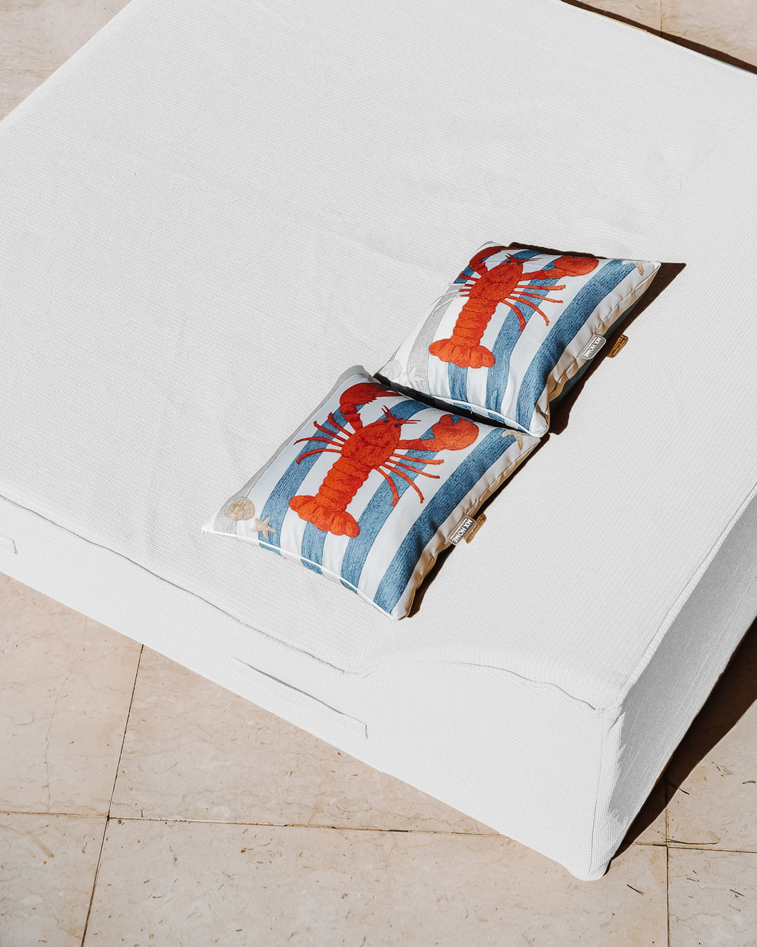 Lit bain de soleil 2 places avec têtière intégrée - Beige ou blanc raphia