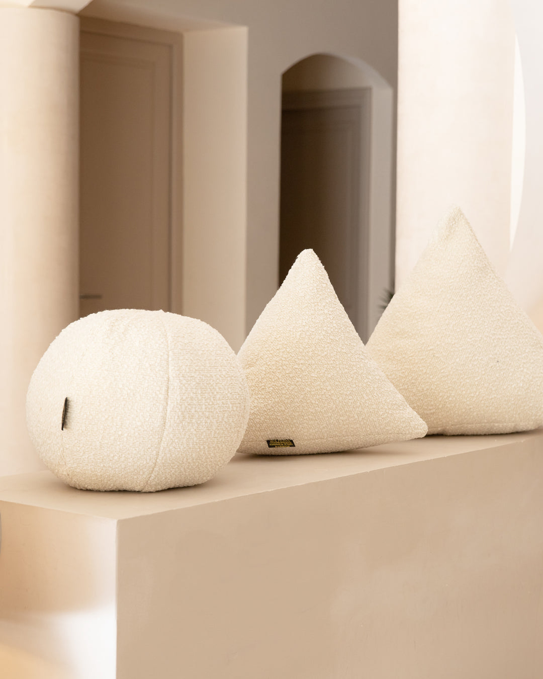 Curly wool ball cushion
