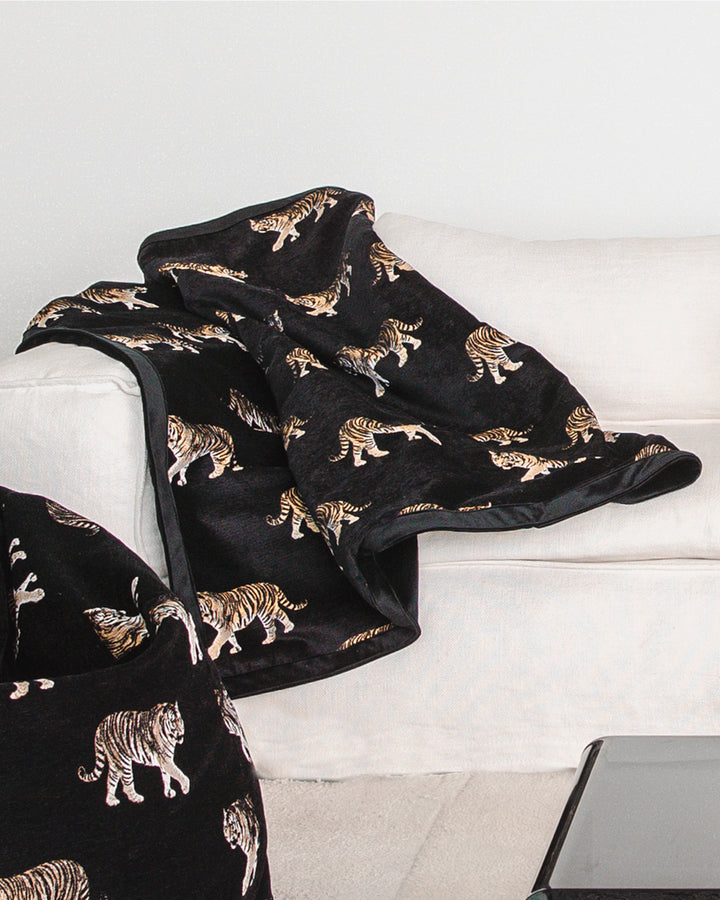 Plaid en velours noir brodés tigres
