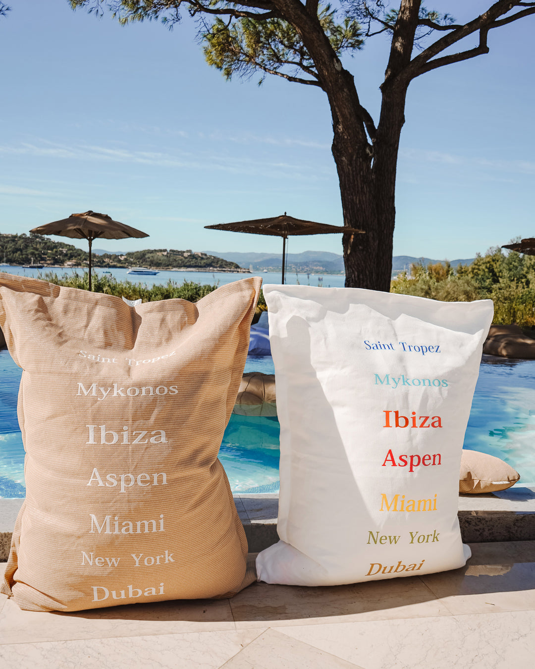 Pouf XL flottant brodé - Beige raphia