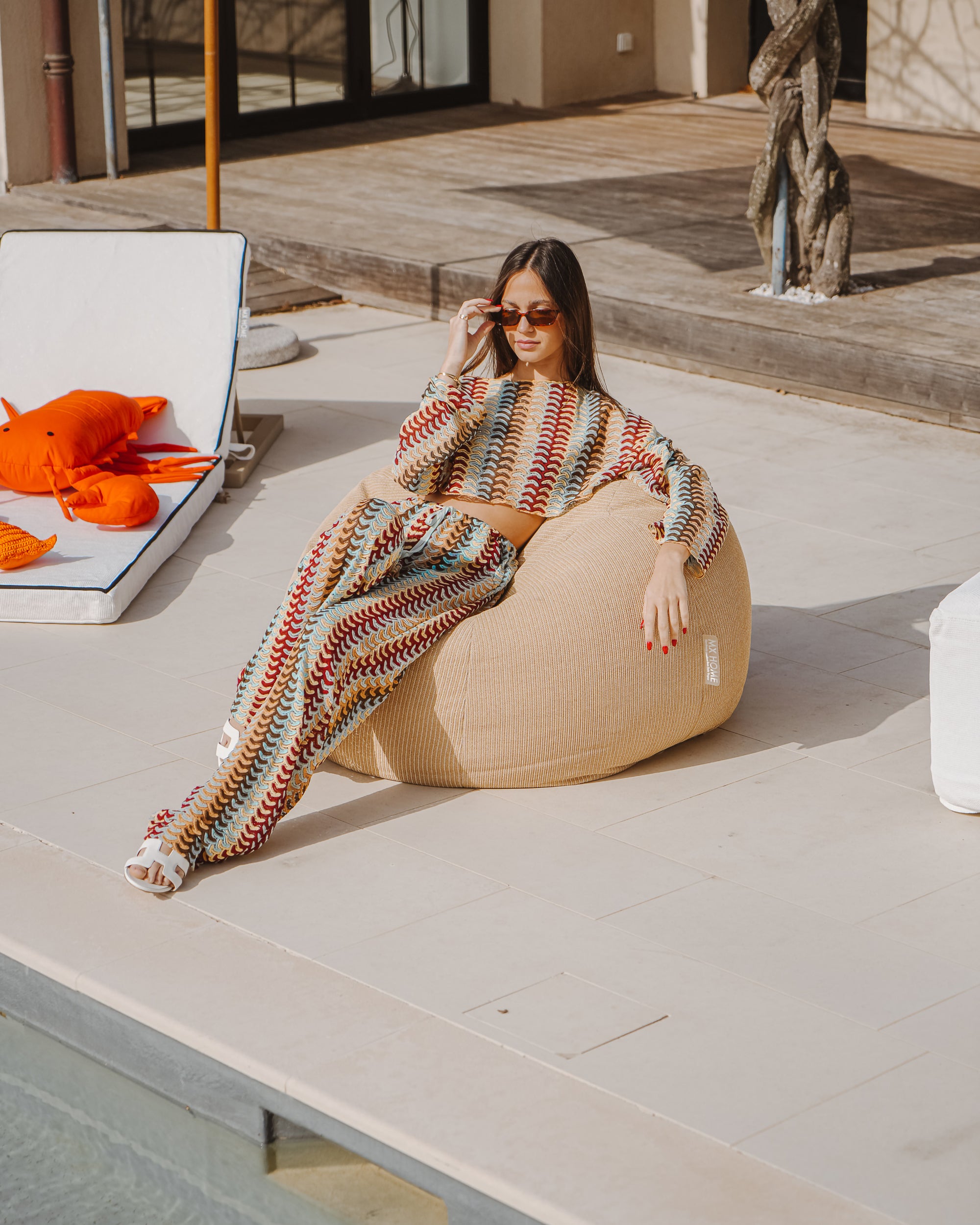 XL outdoor pouf with raffia effect - Comfort and natural style